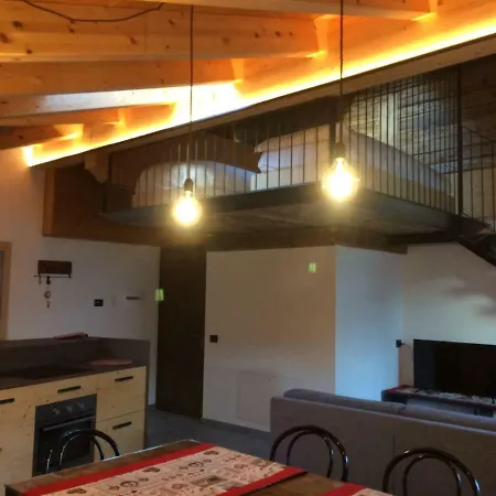 Pista Stelvio Loft Lumiere شقة بورمْيو